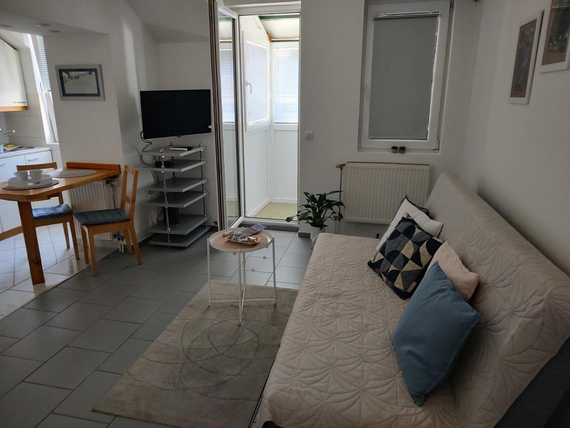 Twowheels Apartment - Apartment With Bicycles Újvidék Kültér fotó